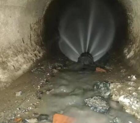 新竹镇市政管道清淤