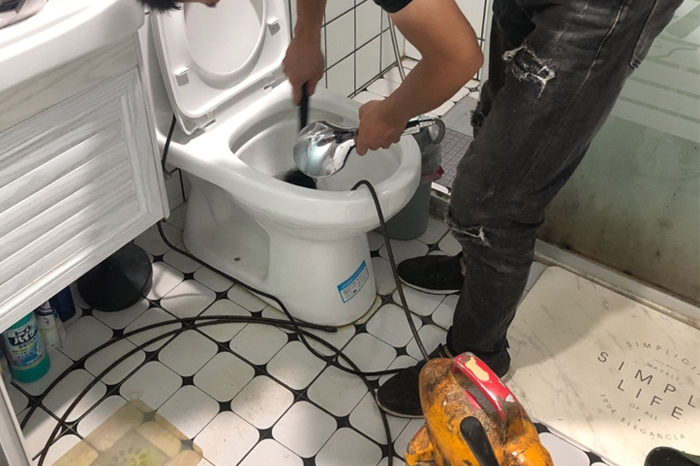 新竹镇疏通下水道