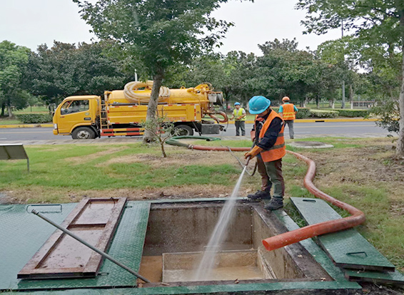新竹镇化油池清理
